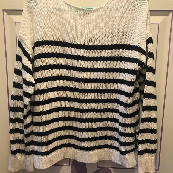 American Eagle navy white striped light sweater - Picture 5 of 6